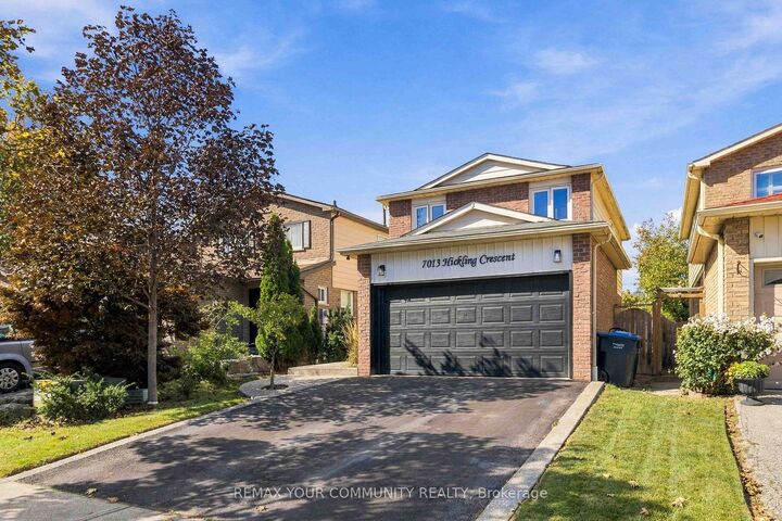 Property Photo:  7013 Hickling Crescent  ON L5N 5A6 