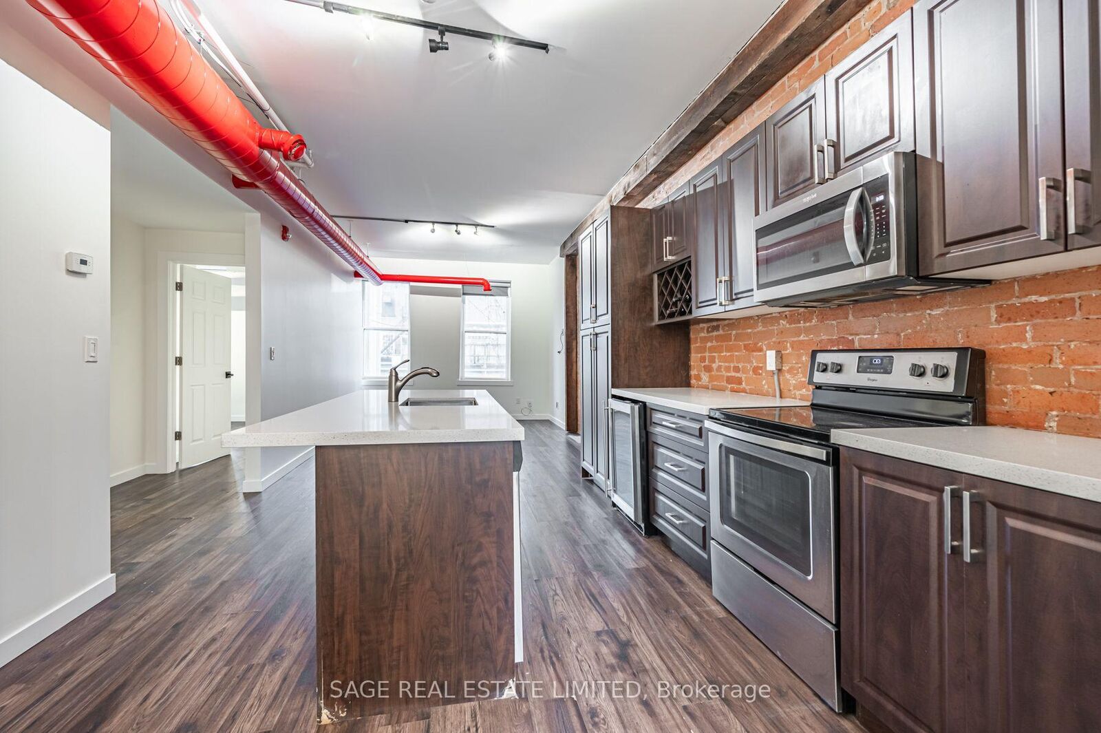 Property Photo: 14 Cross Street 8 ON L9H 2R4