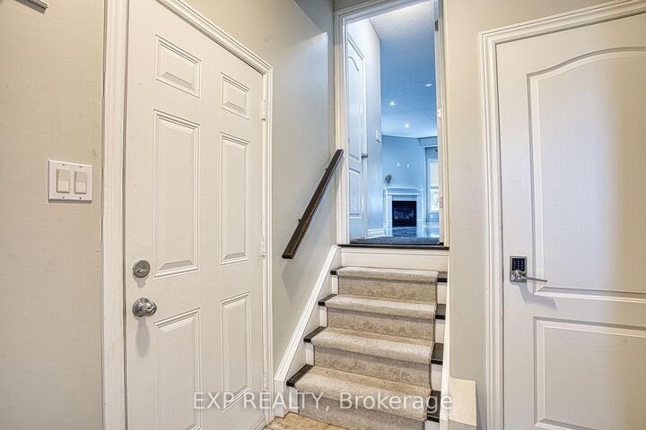 Property Photo:  52 Dartmouth Gate Main  ON L8E 0B9 