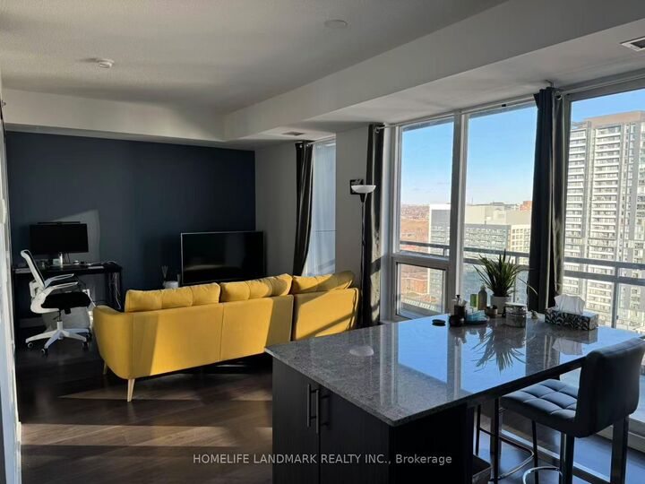 Property Photo:  225 Sackville Street 1901  ON M5A 3H1 