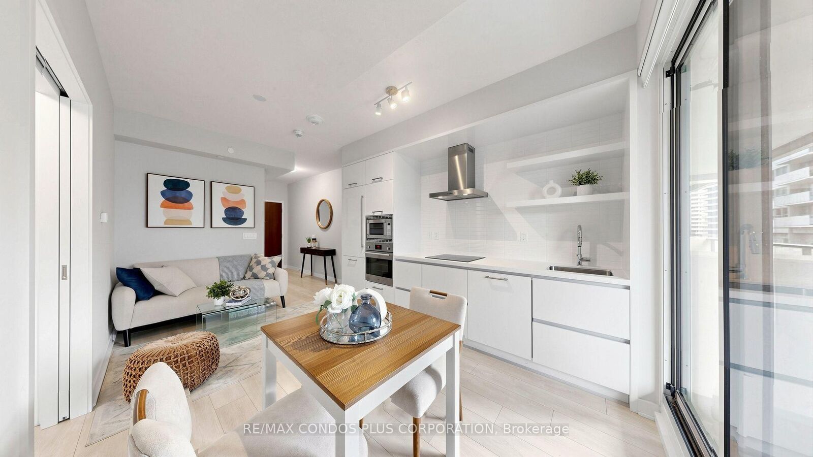 Property Photo:  2221 Yonge Street 506  ON M4S 0B8 