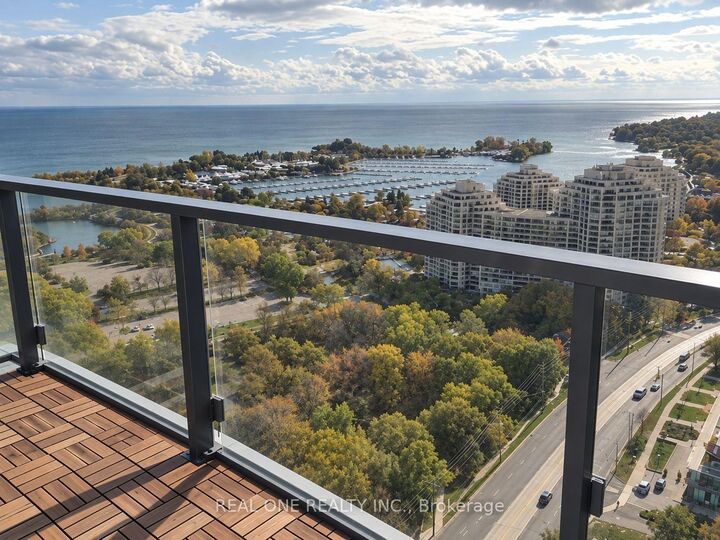 Property Photo:  2200 Lakeshore Boulevard W 3203  ON M8V 1A4 