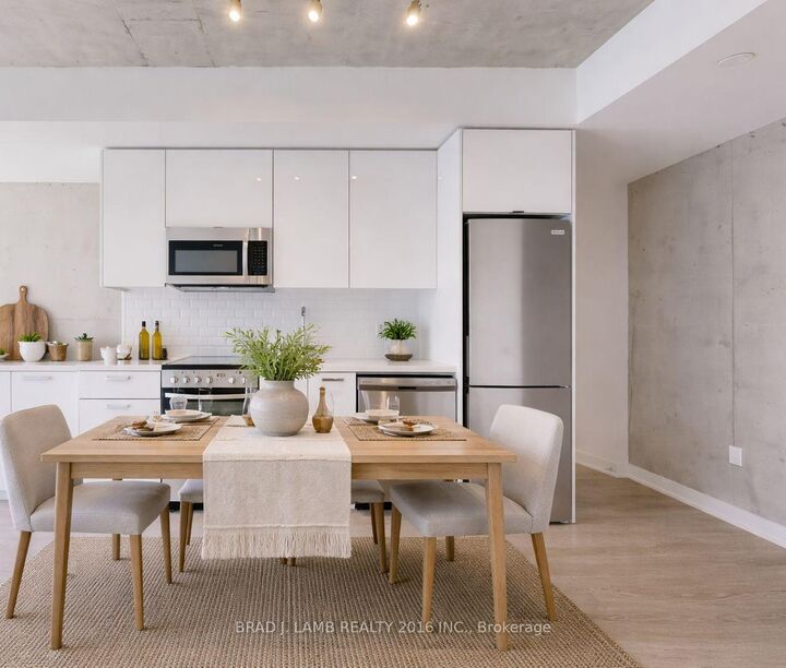 Property Photo:  284 King Street E 1302  ON M5A 1K4 