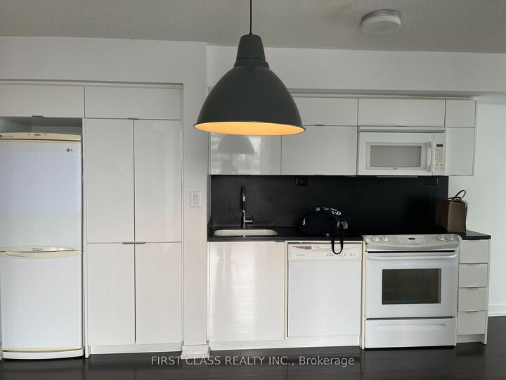 Property Photo:  151 Dan Leckie Way 1106  ON M5V 4B2 