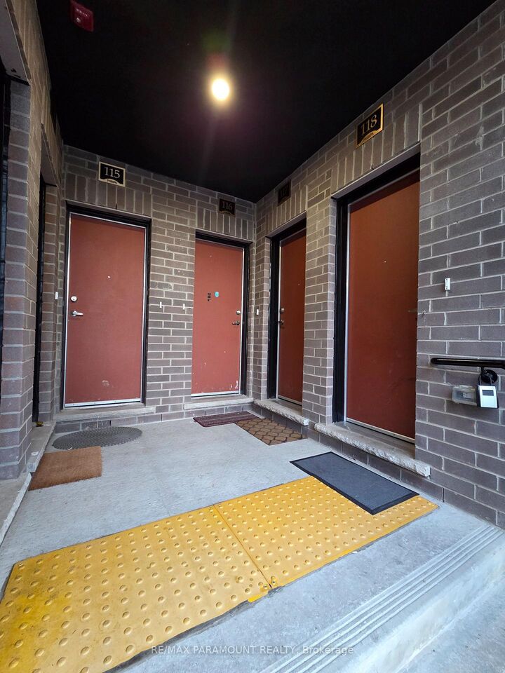 Property Photo:  1581 Rose Way 117  ON L9T 7E7 