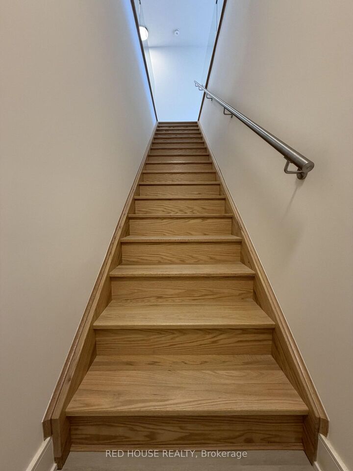 Property Photo: 260 Ellis Avenue ON L2P 0G9