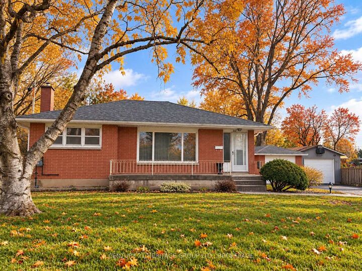 Property Photo:  227 Arnold Street  ON K7M 3M4 