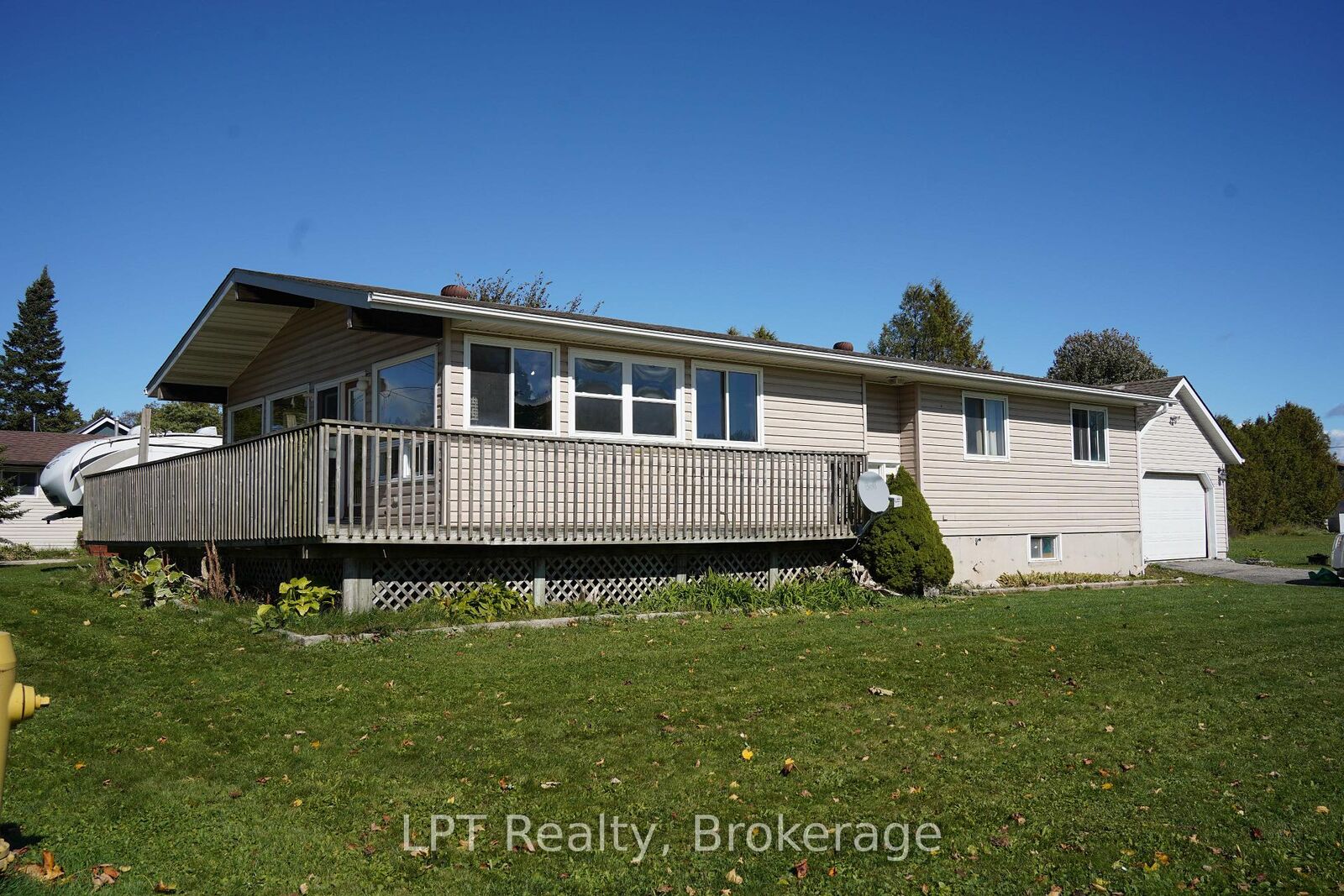 Property Photo:  629 John Street  ON N0H 2T0 