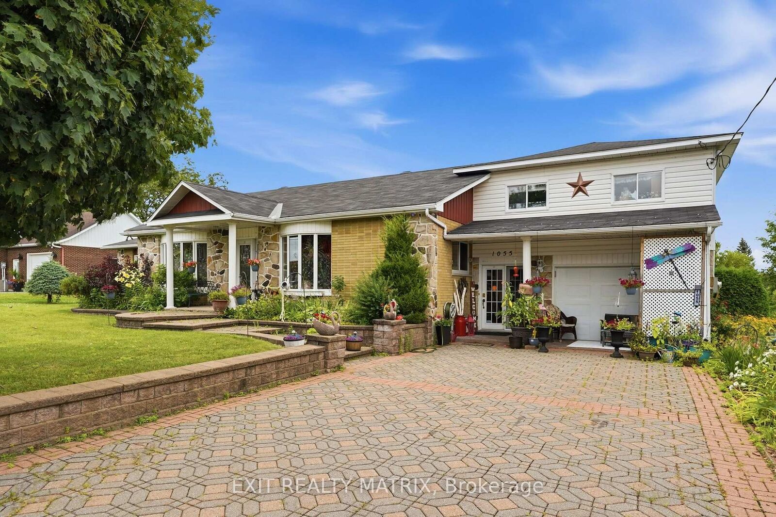 Property Photo:  1055 Victoria Street  ON K0B 1K0 