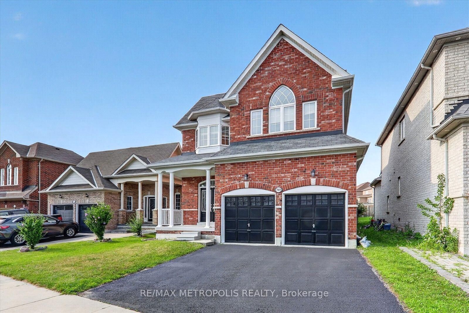 Property Photo:  749 Black Cherry Drive  ON L1K 0P4 