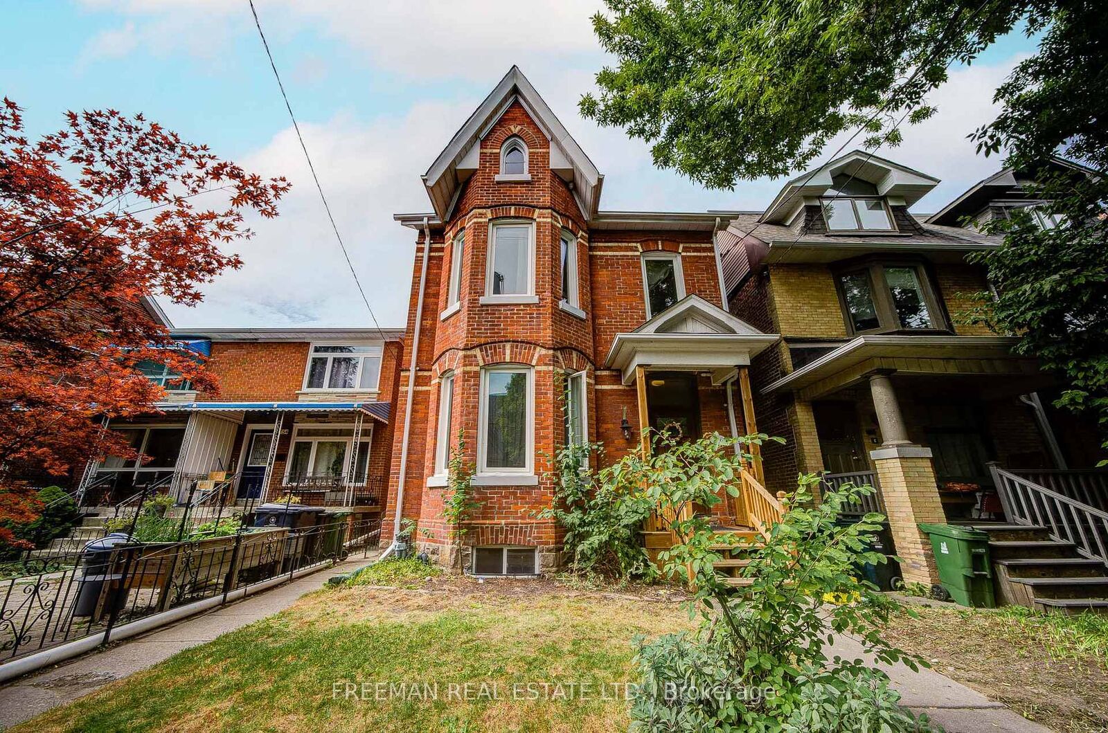 Property Photo:  756 Euclid Avenue  ON M6G 2V2 