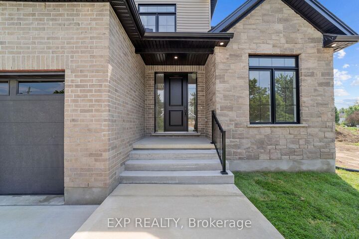 Property Photo:  253 John Street  ON N0M 2S0 