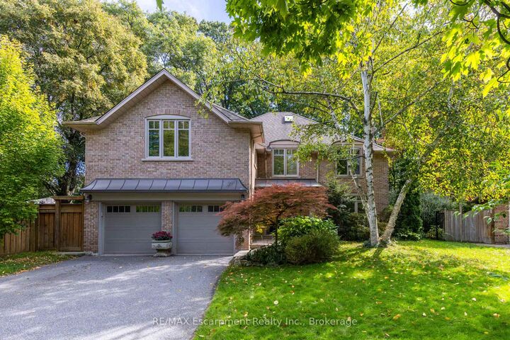 Property Photo:  1530 Chasehurst Drive  ON L5J 3A8 