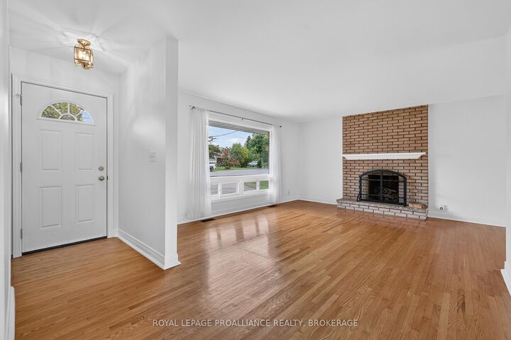 Property Photo:  935 McKnight Road  ON K7L 4V1 