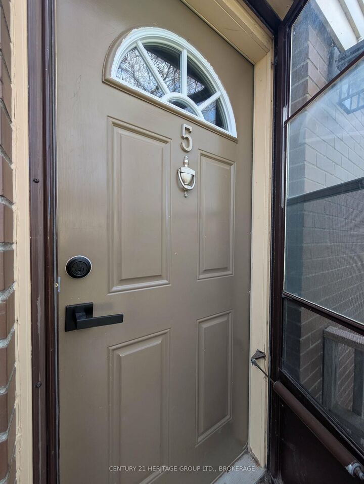 Property Photo:  136 Notch Hill Road 5  ON K7M 2X1 