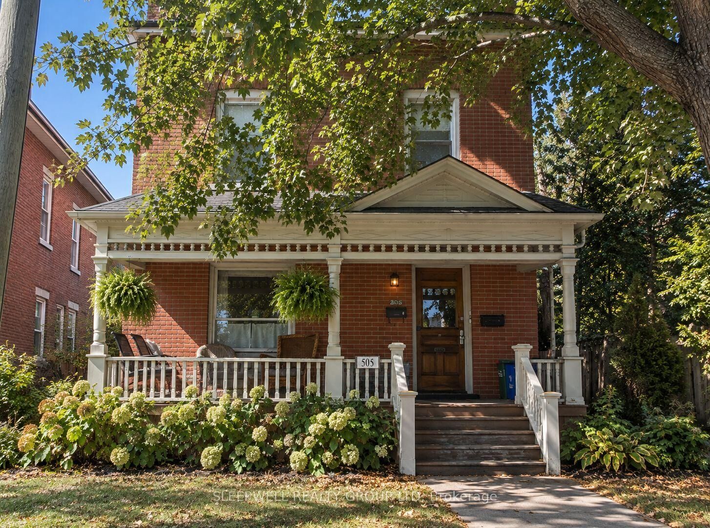 Property Photo:  505 Lisgar Street 2  ON K1R 5H2 