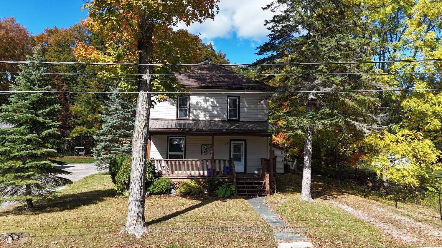 Property Photo:  23 King Street E  ON K0L 1Z0 