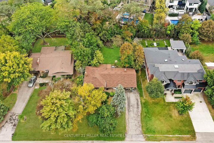Property Photo:  1342 Sedgewick Crescent  ON L6L 1X8 