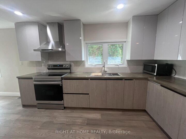 Property Photo:  379 The Queensway South N/A  ON L4P 2C4 