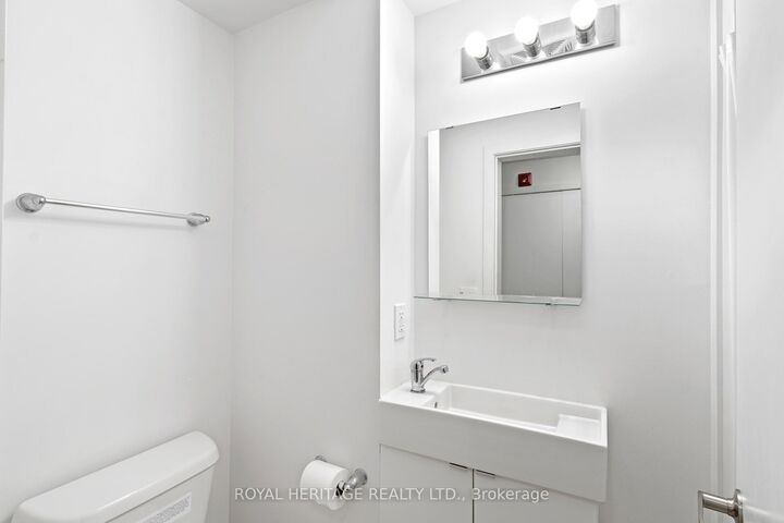 Property Photo:  1800 Simcoe Street N 307  ON L1G 0C2 