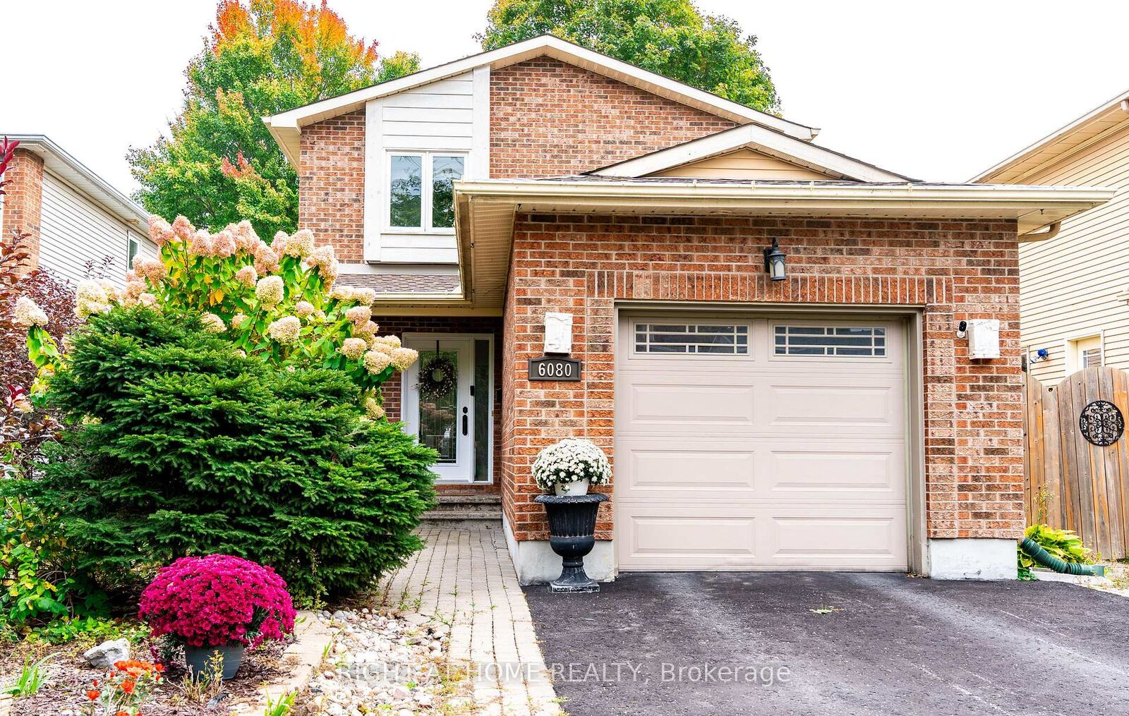 Property Photo:  6080 Rivercrest Drive  ON K1C 5R2 