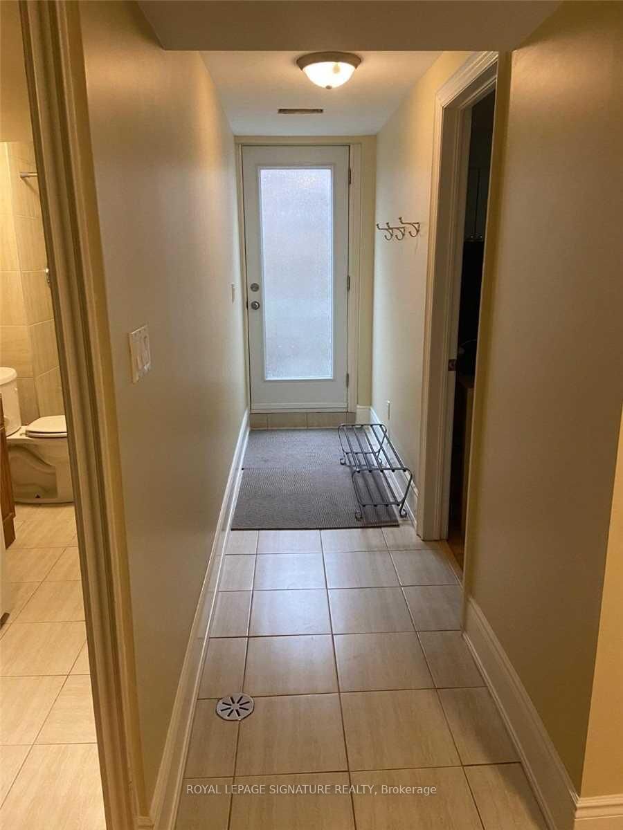 Property Photo:  41 Kimbermount Drive Lower  ON M1T 2Y1 