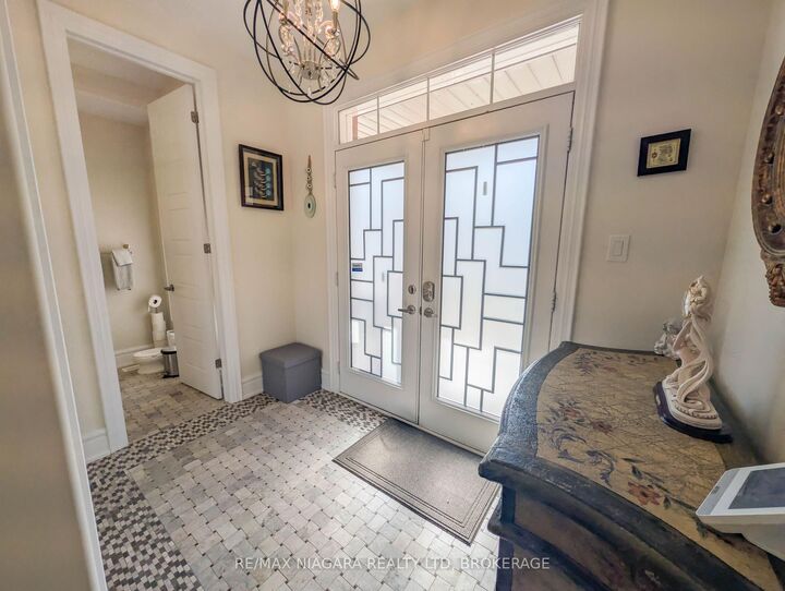 Property Photo:  7868 Odell Crescent  ON L2H 3R6 