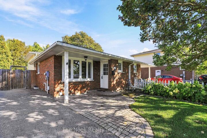 Property Photo:  293 Brighton Court  ON L1G 6H5 