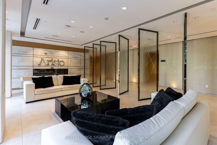 Property Photo:  120 Harrison Garden Boulevard 230  ON M2N 0H1 