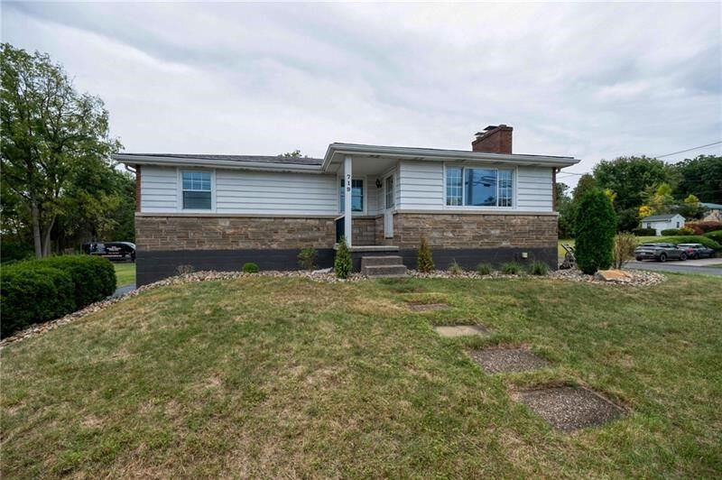Property Photo: 719 Cumberland Rd PA 15237