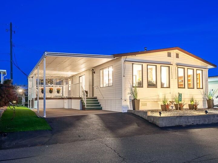 Property Photo: 27111 0 Avenue 197 BC V4W 2T5