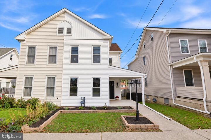 Property Photo: 653 Broadway PA 17331