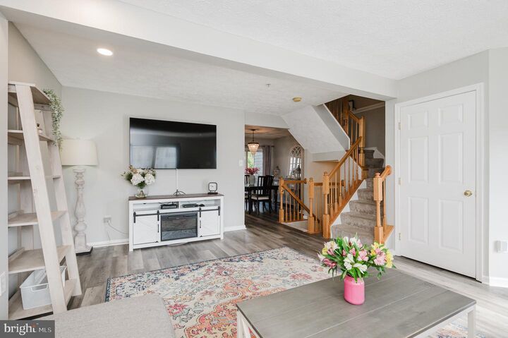 Property Photo: 452 Rose Way MD 21014