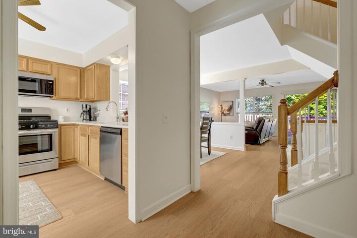 Property Photo:  43309 Parlor Square  VA 20147 
