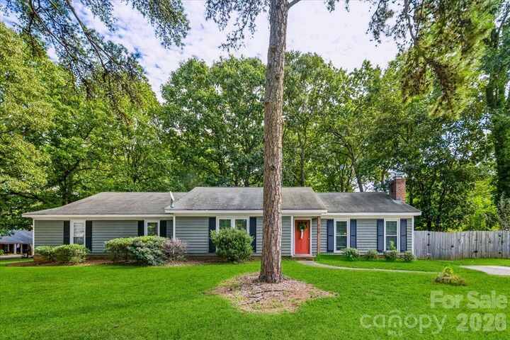 Property Photo:  6000 Gate Post Road  NC 28211 