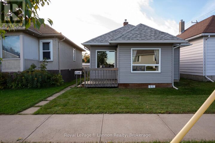 Property Photo:  1105 Brown Street  ON P7E 2M1 