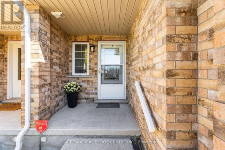 Property Photo: 20 Shackleton Drive 11 ON N1E 0C5