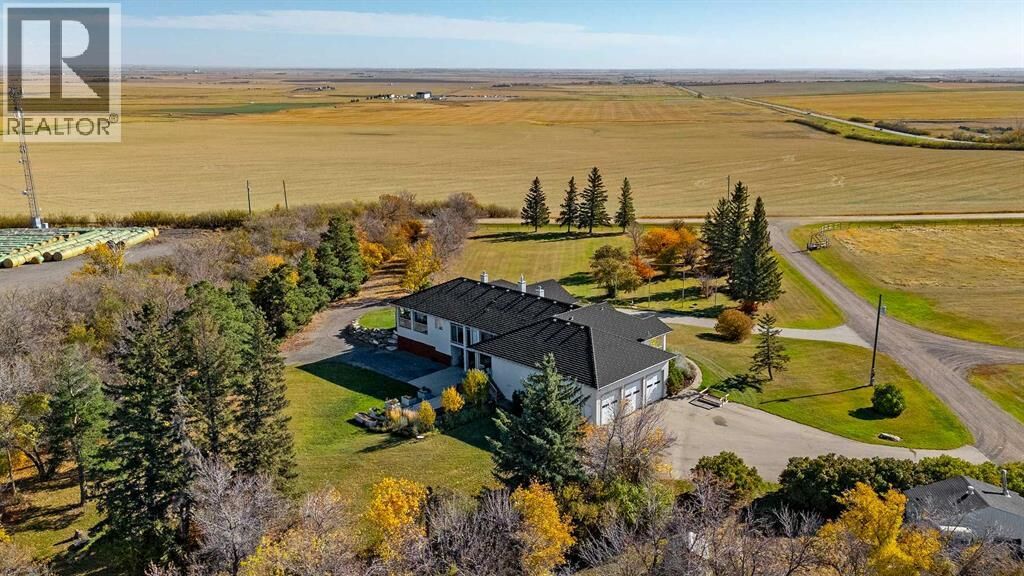 Property Photo:  262035 Range Road 282  AB T4A 3C9 