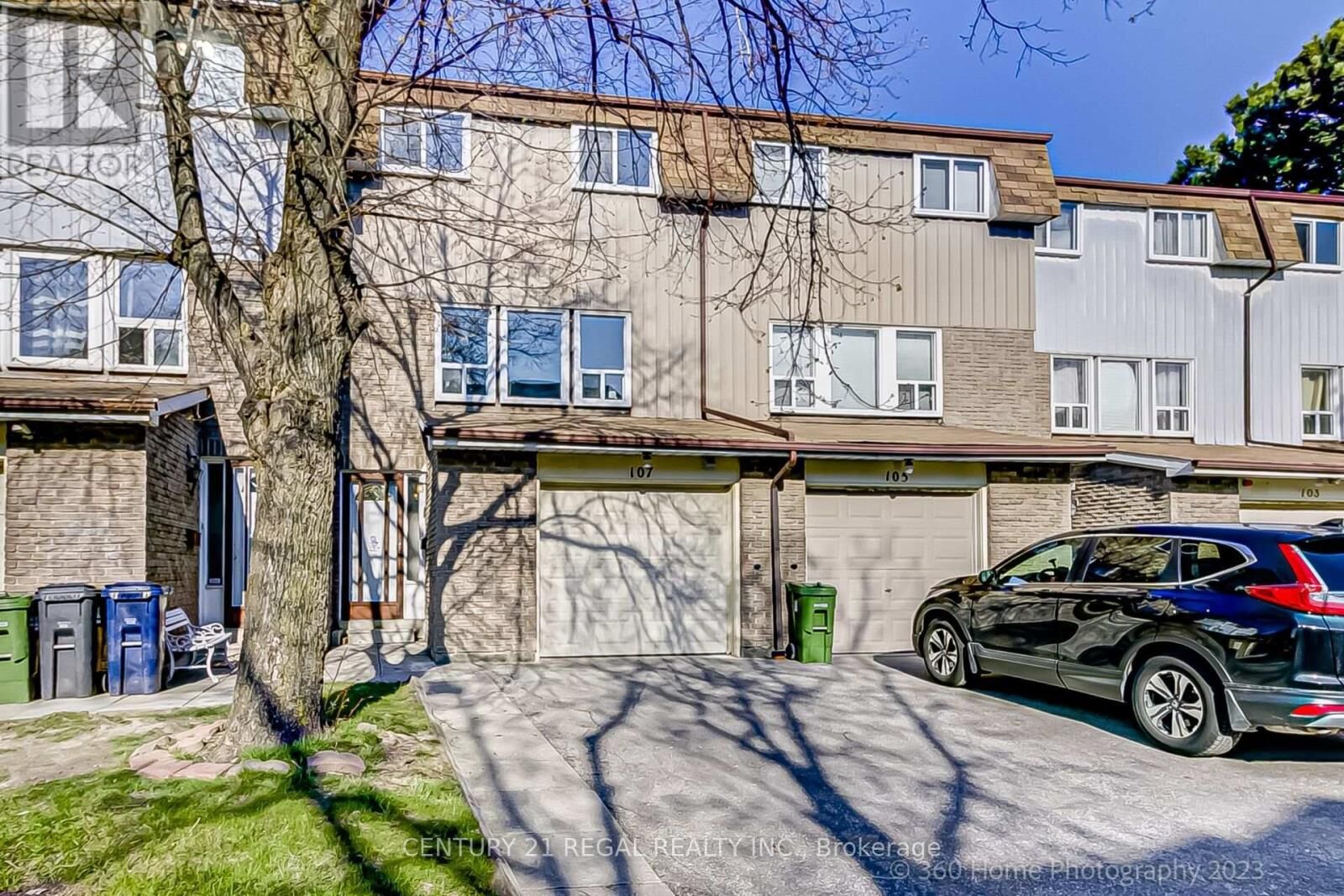 Property Photo: 126 Dusay Place 107 ON M1W 2N2
