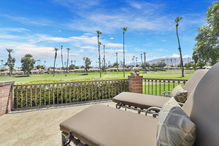Property Photo:  175 Las Lomas  CA 92260 