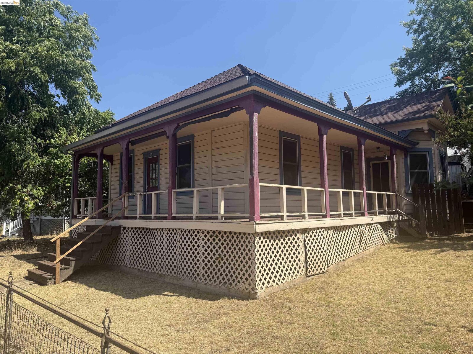 Property Photo:  211 N Washington St  CA 95370 