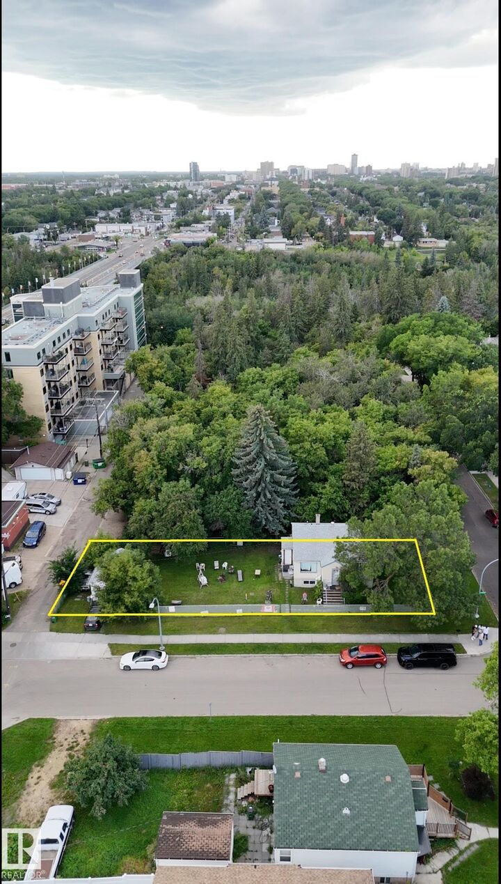 Property Photo:  8210 93 Street NW  AB T6C 3S7 