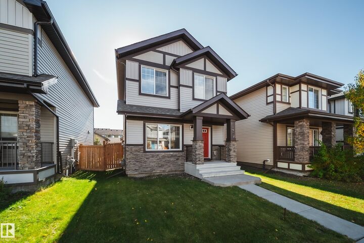 Property Photo:  15927 13 Avenue SW  AB T6W 3N6 