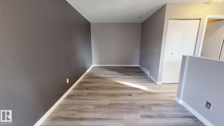 Property Photo:  5940 45 Avenue A  AB T4L 1V7 