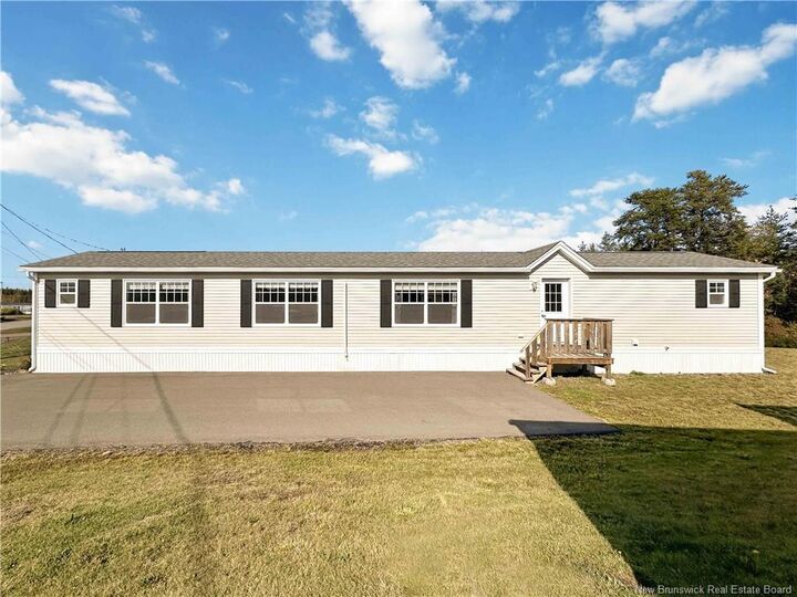 Property Photo:  52 Cranbrook Lane  NB E1B 0N6 