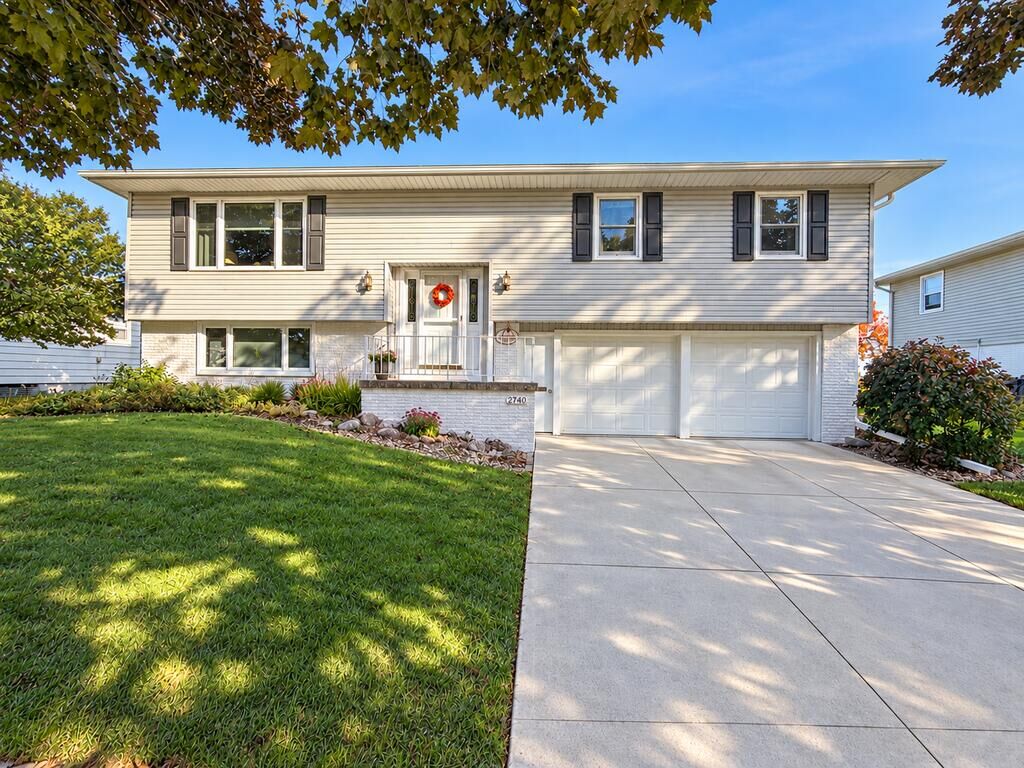 Property Photo:  2740 22nd Avenue North  IA 50501 