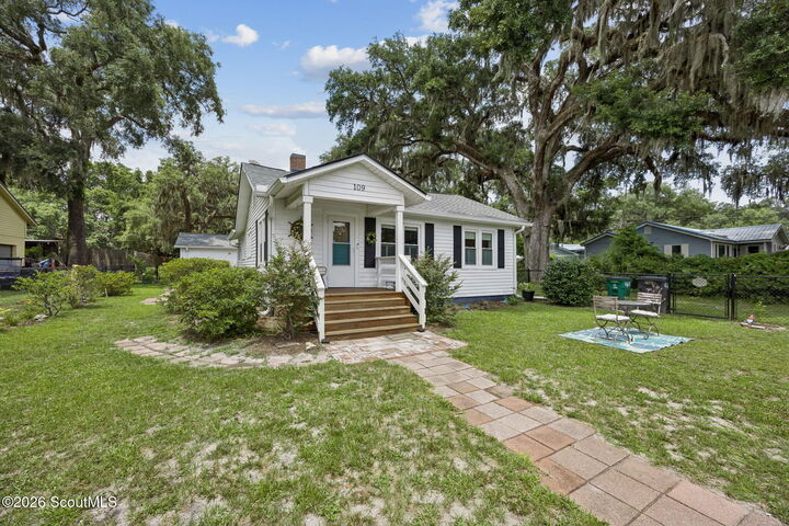 Property Photo:  109 E Church Street E  GA 31558 