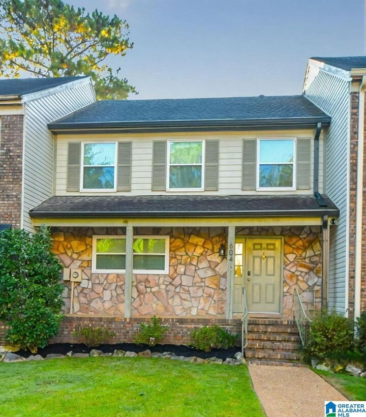 Property Photo:  604 Old Rocky Ridge Lane  AL 35216 