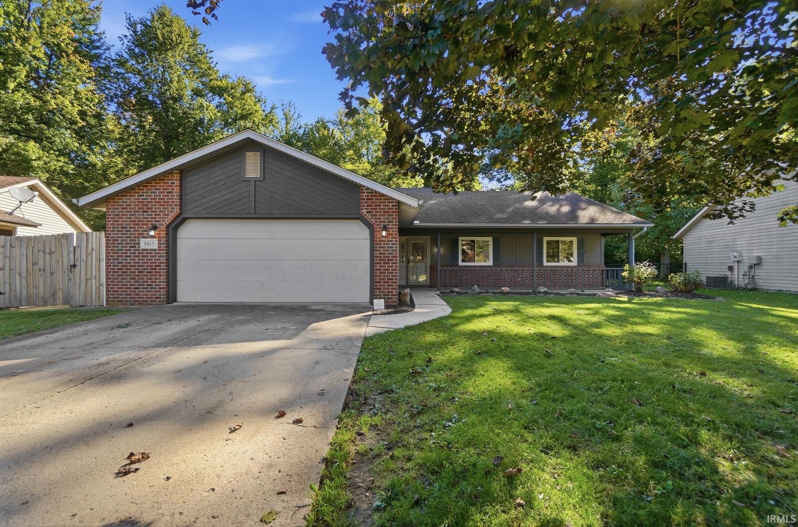 Property Photo:  9615 Mariners Ridge Drive  IN 46819-2452 