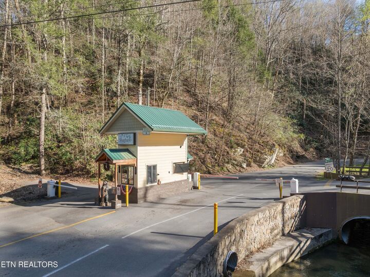 Property Photo:  Balsam Slopes Rd  TN 37862 